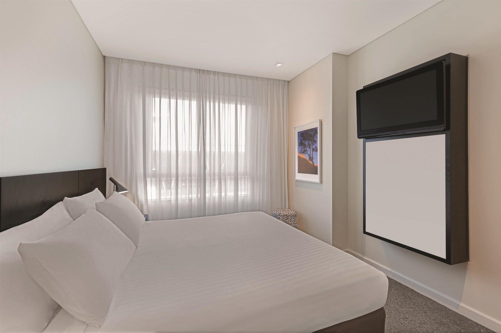 Adina Apartment Hotel Perth Exterior photo