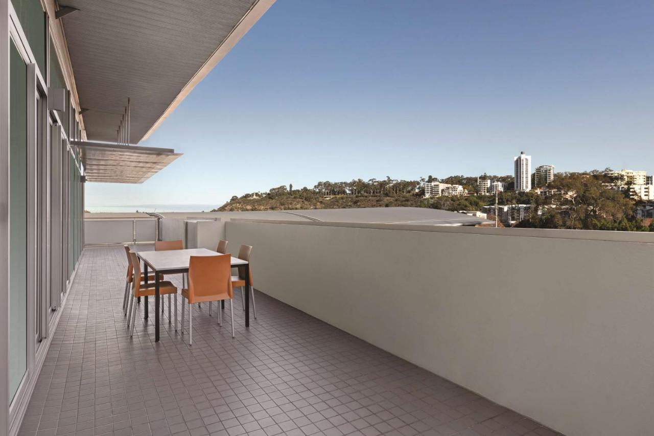 Adina Apartment Hotel Perth Exterior photo