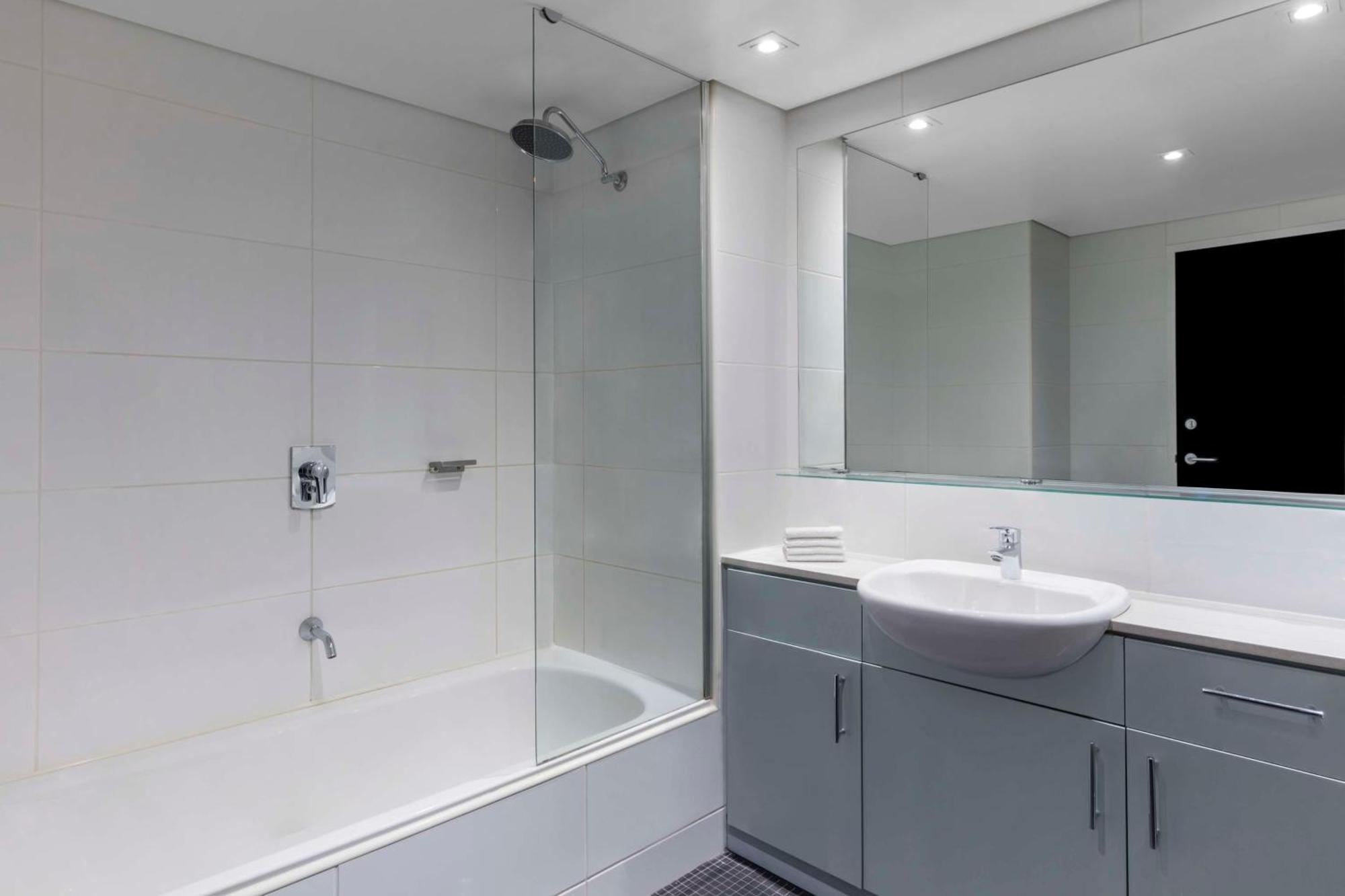 Adina Apartment Hotel Perth Exterior photo