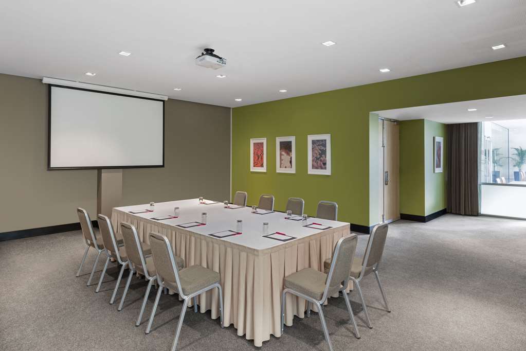 Adina Apartment Hotel Perth Facilities photo